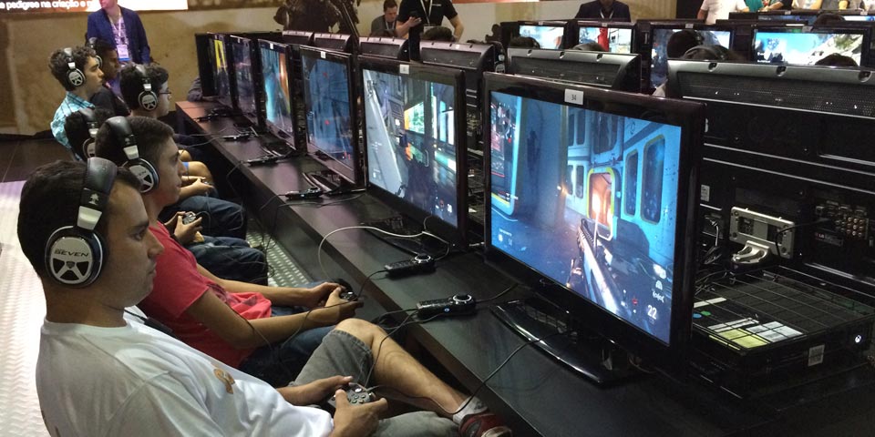 Jogos digitais em sala de aula ajudam jovens a ver sentido em aprendizado –  Jornal da USP